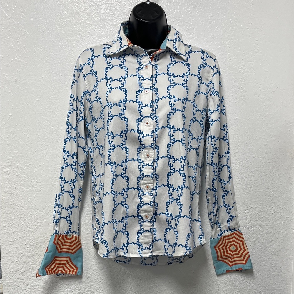 Women’s Tizzie button down shirt size XS.